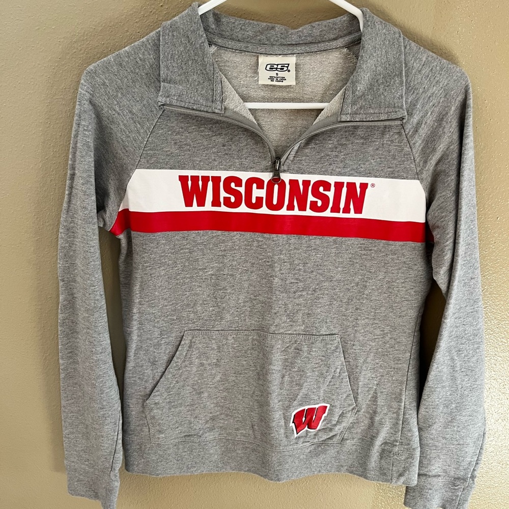 Gray Women’s Wisconsin Badger Quarter Zip